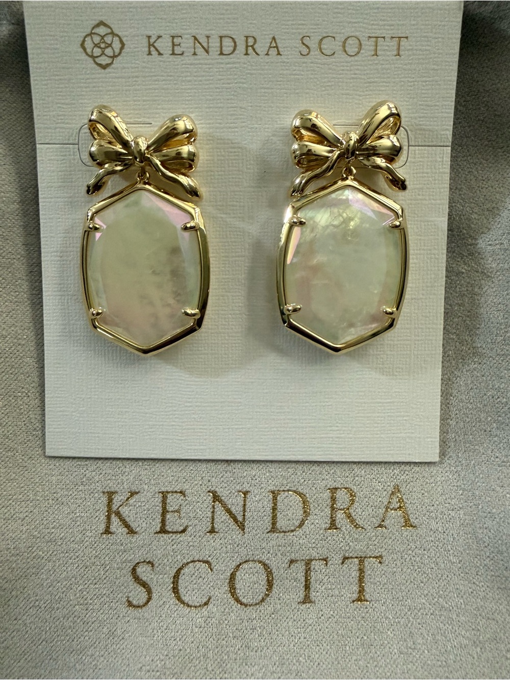 Kendra Scott new Gold Bow Iridescent Mother of Pearl Drop Earrings